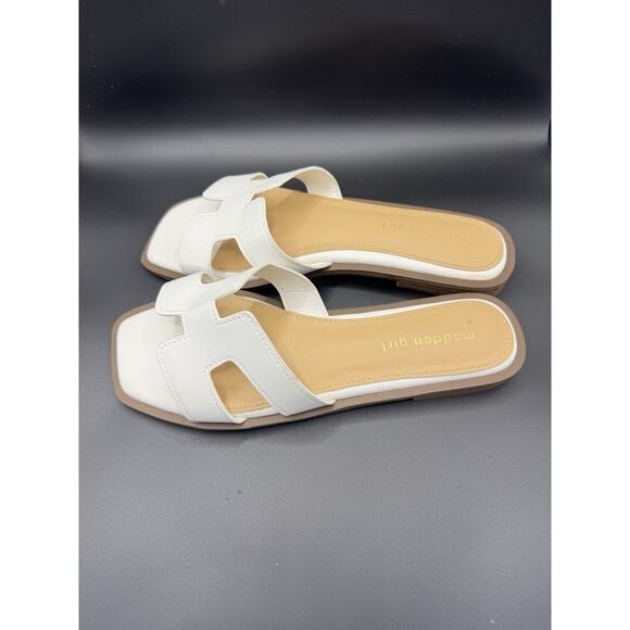 Madden Girl Hailey Flat Slide Sandal Size 8.5 Women’s White Slip On Comfort Shoe - Picture 4 of 5